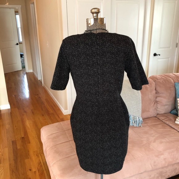 SMALL NWT BLACK/WHITE DRESS - Picture 5 of 7